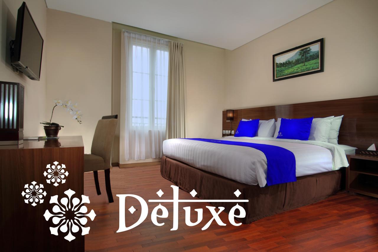 Hotel Namira Syariah Pekalongan Extérieur photo