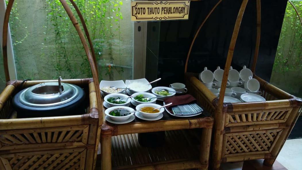 Hotel Namira Syariah Pekalongan Extérieur photo
